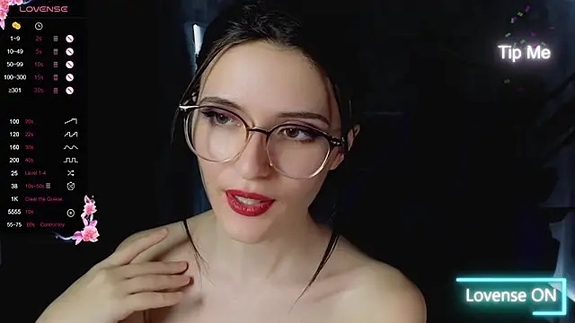 Snapshot of niki_cutes chatting on 02.16.25 niki cutes online show from 02.16.25
