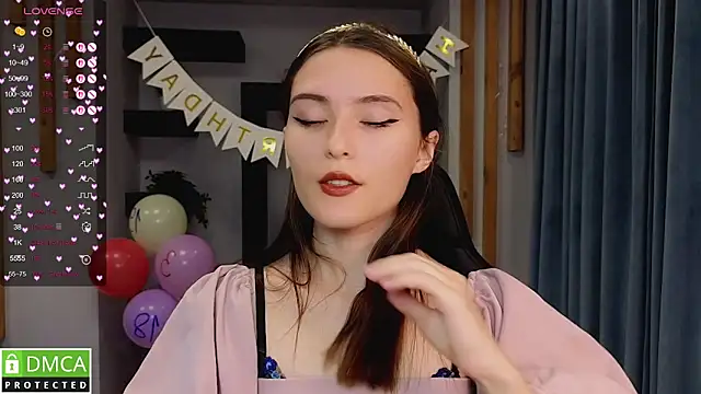 Snapshot of niki_cutes chatting on 09.15.25 niki cutes online show from 09.15.25