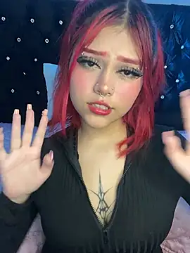 Snapshot of kath_kitty chatting on 01.21.25 kath kitty online show from 01.21.25