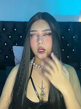 Snapshot of kath_kitty chatting on 02.08.25 kath kitty online show from 02.08.25