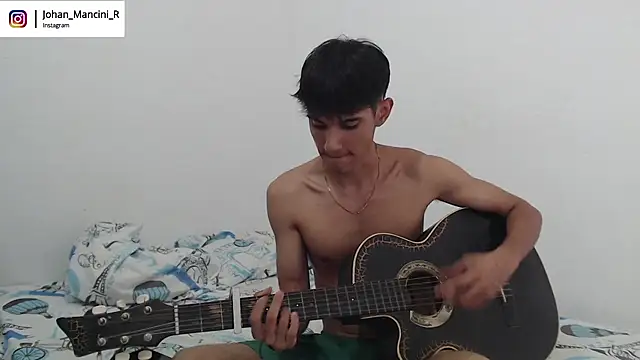 Snapshot of Johan_Mancini_R chatting on 01.08.25 Johan Mancini R online show from 01.08.25