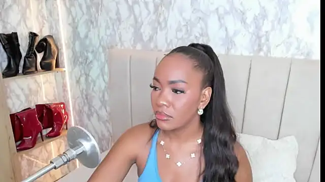 whiitneyfox online show from 10.27.25