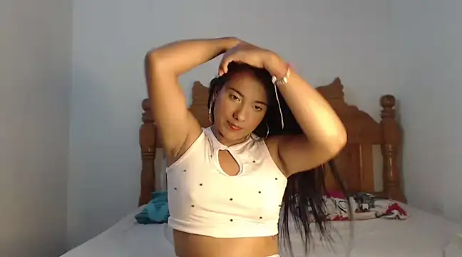 Coral0403 online show from 12.29.24