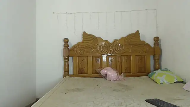 Coral0403 online show from 02.19.25