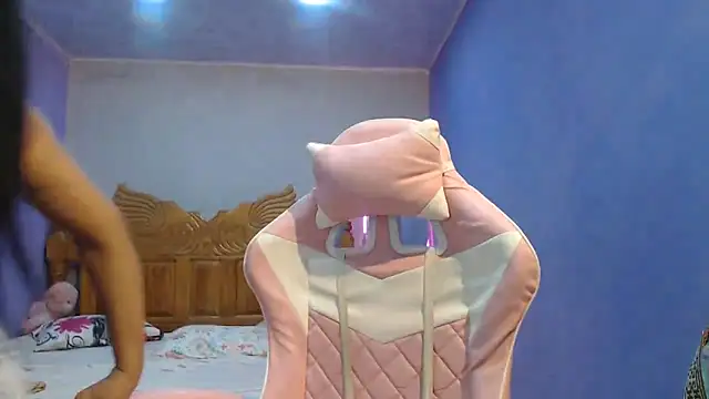 Coral0403 online show from 10.20.25