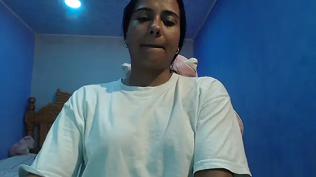 Coral0403 online show from 12.23.25