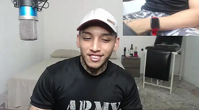 Snapshot of David_Adams2003 chatting on 03.11.25 David Adams2003 online show from 03.11.25