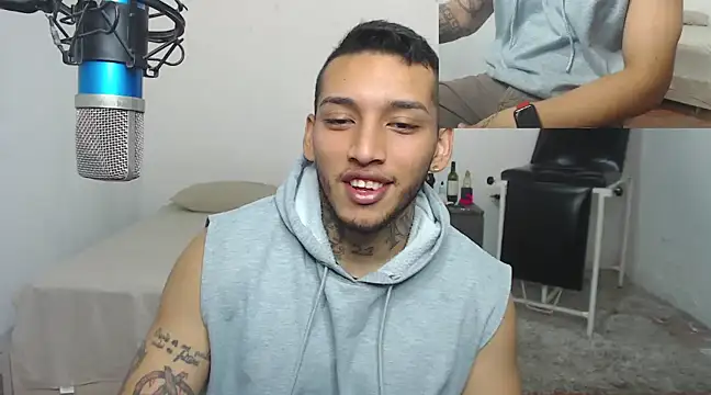 Snapshot of David_Adams2003 chatting on 03.12.25 David Adams2003 online show from 03.12.25