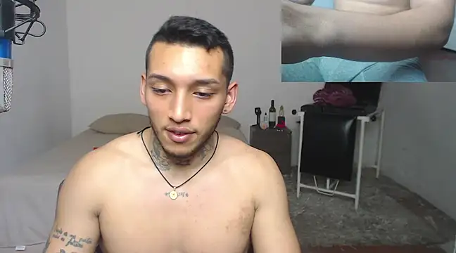 Snapshot of David_Adams2003 chatting on 03.12.25 David Adams2003 online show from 03.12.25