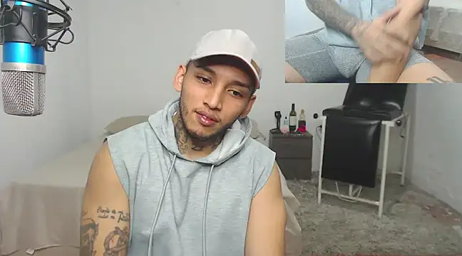 Snapshot of David_Adams2003 chatting on 03.12.25 David Adams2003 online show from 03.12.25