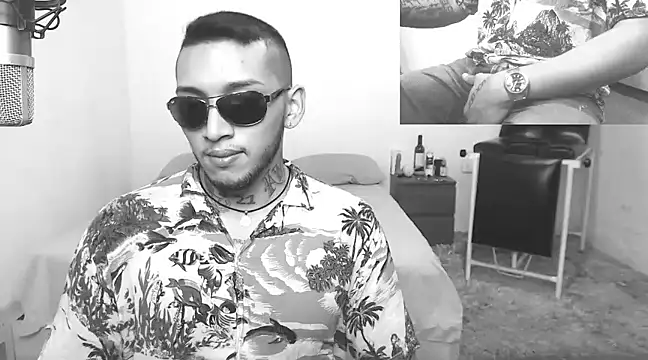 Snapshot of David_Adams2003 chatting on 03.15.25 David Adams2003 online show from 03.15.25