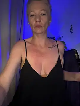 Snapshot of AlessasRoom chatting on 07.05.26 AlessasRoom online show from 07.05.26