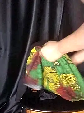 Snapshot of Queen-BD chatting on 02.04.26 Queen-BD online show from 02.04.26