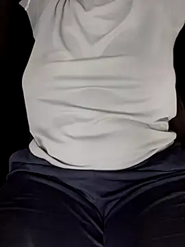 Snapshot of Queen-BD chatting on 02.15.26 Queen-BD online show from 02.15.26