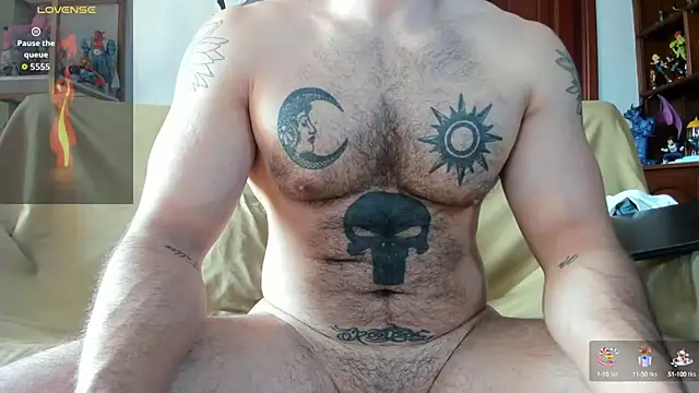 Snapshot of Lyon_White chatting on 09.13.25 Lyon White online show from 09.13.25