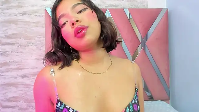 Snapshot of CATTLEYA_BIANCHI145 chatting on 02.24.25 CATTLEYA BIANCHI145 online show from 02.24.25