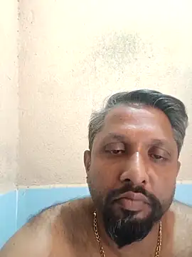 Snapshot of carria_homes chatting on 05.06.26 carria homes online show from 05.06.26