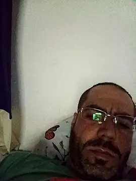 Snapshot of ddsetmm chatting on 12.28.24 ddsetmm online show from 12.28.24