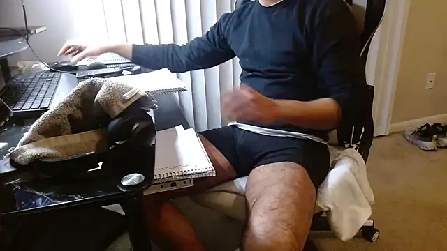 MrLatinKing online show from 12.04.25