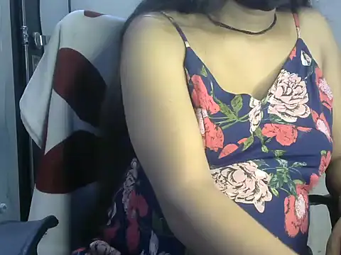 Snapshot of Naughty_Nayra chatting on 02.15.25 Naughty Nayra online show from 02.15.25