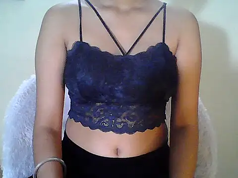 Snapshot of Naughty_Nayra chatting on 09.17.25 Naughty Nayra online show from 09.17.25