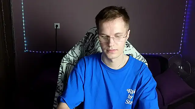 Leonnextdoor online show from 12.29.24