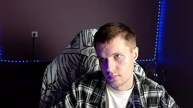 Leonnextdoor online show from 01.04.25