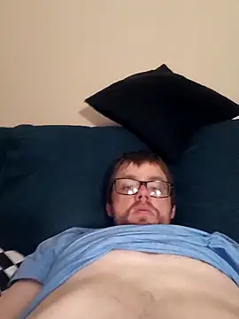 Snapshot of Tykessler34 chatting on 11.06.25 Tykessler34 online show from 11.06.25