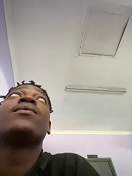 Redfucks333 online show from 10.17.25