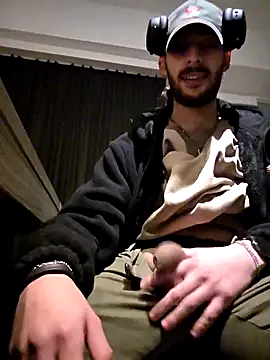 Snapshot of Levi_Latino chatting on 02.09.26 Levi Latino online show from 02.09.26