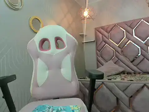 Snapshot of Lorena_watson chatting on 02.04.25 Lorena watson online show from 02.04.25