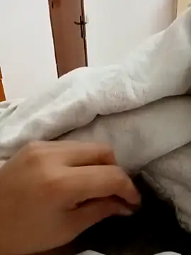 Snapshot of mauri200 chatting on 12.27.24 mauri200 online show from 12.27.24