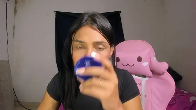 Snapshot of Miss_noah18 chatting on 10.15.25 Miss noah18 online show from 10.15.25