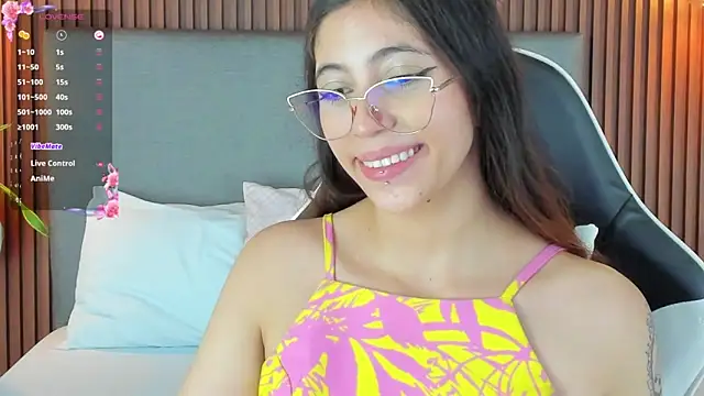 sweetpeach 20 online show from 01.02.25