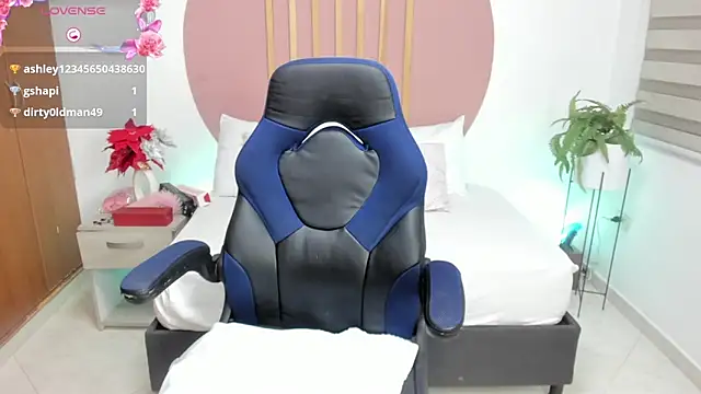 sweetpeach 20 online show from 01.24.25