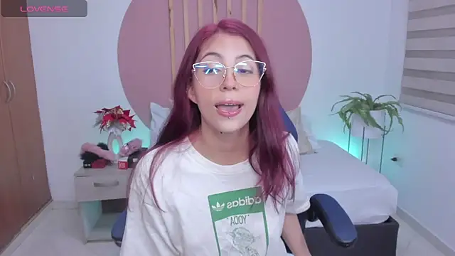 sweetpeach 20 online show from 02.12.25