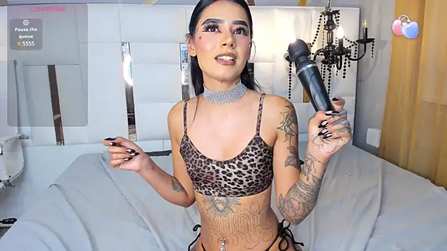 MAGIC SCARLET online show from 01.09.25