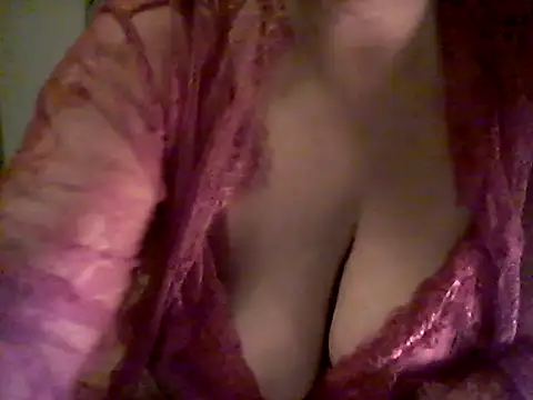 Betty2u online show from 02.16.25