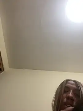 Snapshot of Celine_trans01 chatting on 01.18.25 Celine trans01 online show from 01.18.25