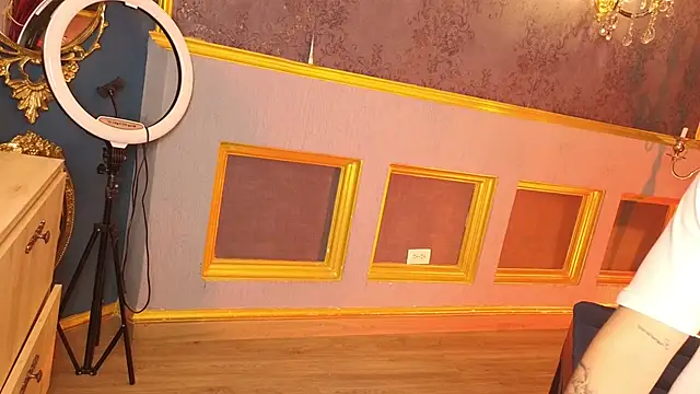 Snapshot of MarcoVitto chatting on 11.01.25 MarcoVitto online show from 11.01.25