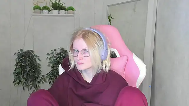 ElizabethHarpper online show from 11.28.25