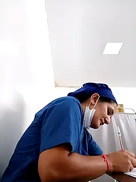 Snapshot of rosifernan chatting on 02.07.25 rosifernan online show from 02.07.25