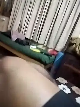 Snapshot of prnv00007 chatting on 12.31.24 prnv00007 online show from 12.31.24