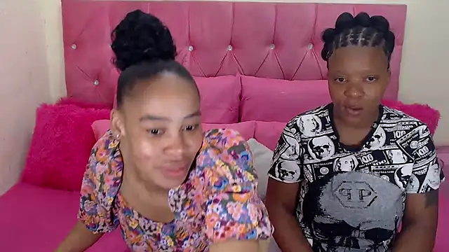 Snapshot of naughtiest_baddy chatting on 10.15.25 naughtiest baddy online show from 10.15.25