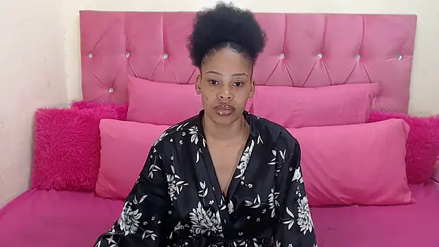 Snapshot of naughtiest_baddy chatting on 10.29.25 naughtiest baddy online show from 10.29.25