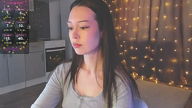 kittenrisha online show from 12.20.25