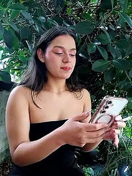 Snapshot of Danni_shy chatting on 06.19.26 Danni shy online show from 06.19.26