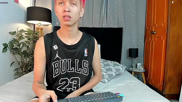 Snapshot of Brian-Ausslos chatting on 03.18.25 Brian-Ausslos online show from 03.18.25