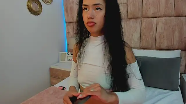 CataleyaRicci online show from 01.08.25