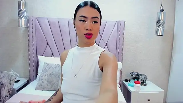 CataleyaRicci online show from 02.18.25